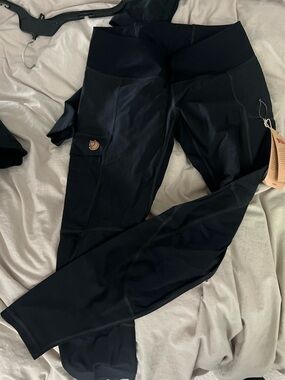 Fjallraven Black Performance Leggings with Side Pocket